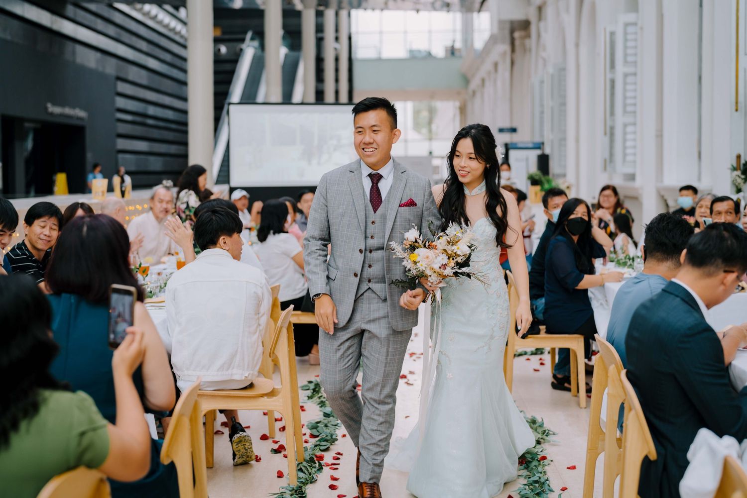 wedding photographer at the national museum of singapore