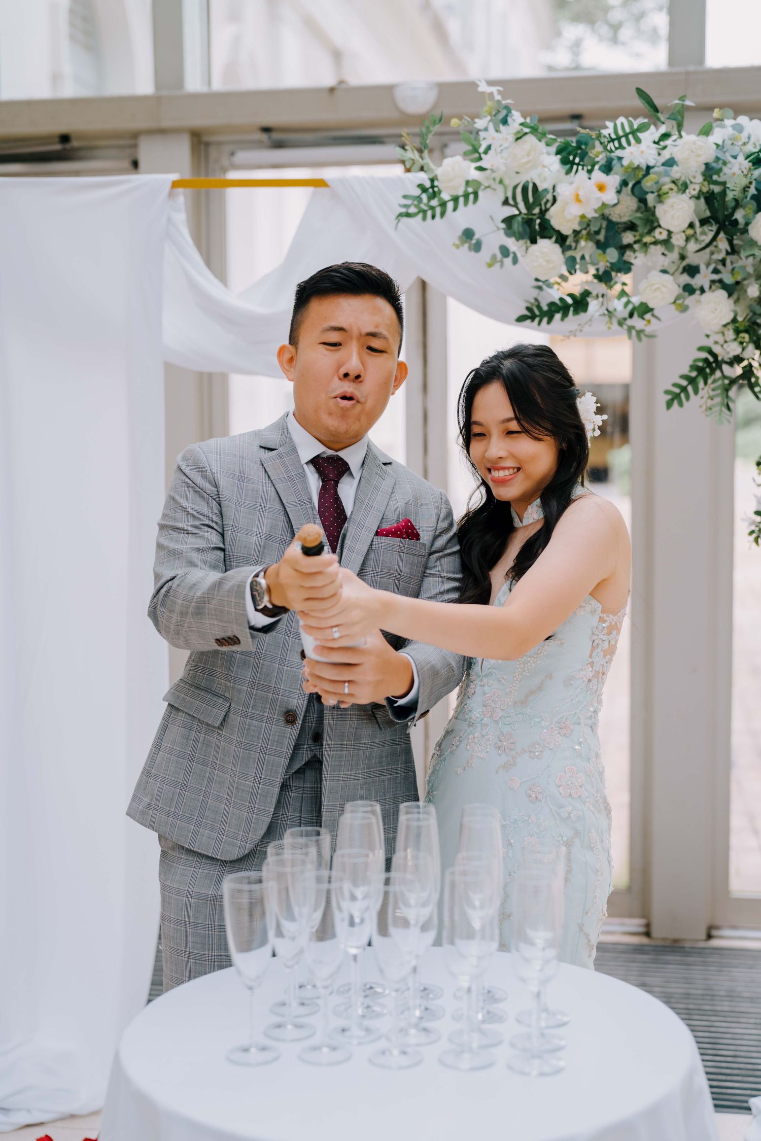 whimsical and candid wedding photography at national museum of singapore by a documentary-style wedding photographer