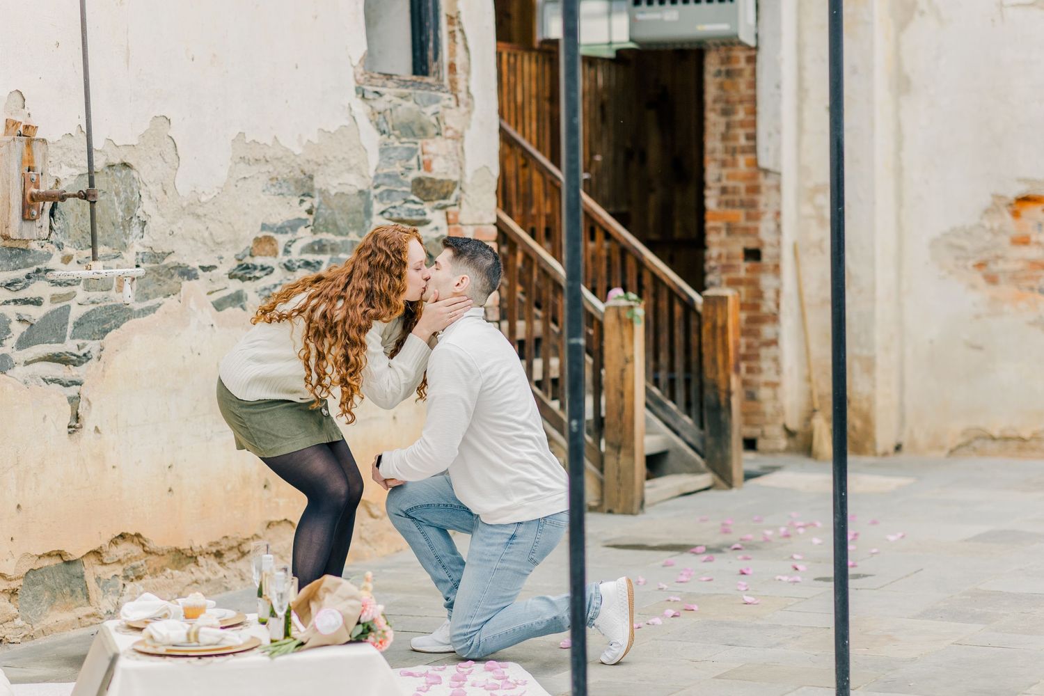 OATLANDS HISTORIC HOUSE LEESBURG VIRGINIA ENGAGEMENT PICTURES