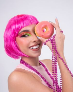 Retrato de Chica en Tonos Rosados
