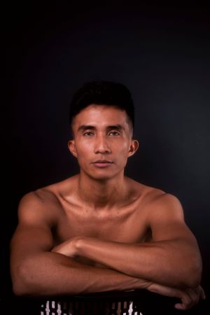 Retrato de Chico Sin Camiseta