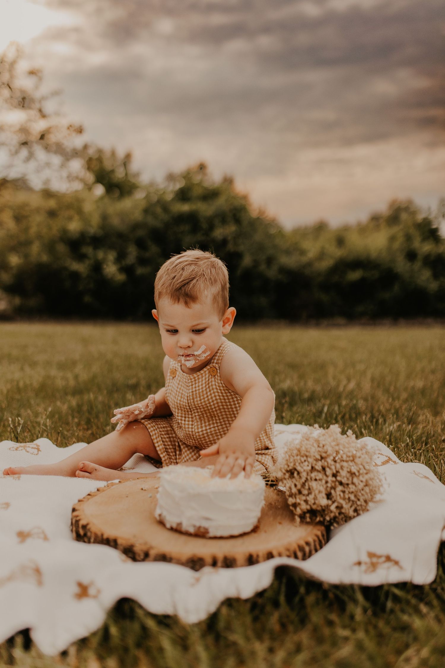 south jersey milestone photographer cake smash, outdoor family photos nj, new jersey child photographer