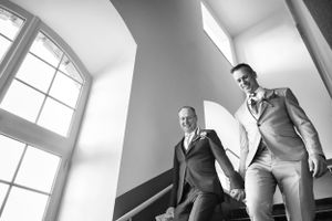 LGBTQ huwelijk van 2 knappe mannen in Hemiksem