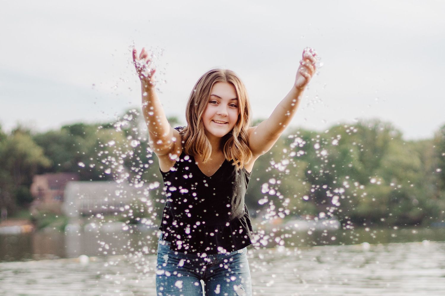 senior girl, senior photos, sage and ivy photography, beautiful sunflower field, colony pumpkin patch, Iowa corridor