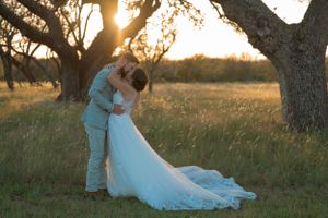 texas country wedding photos sunset