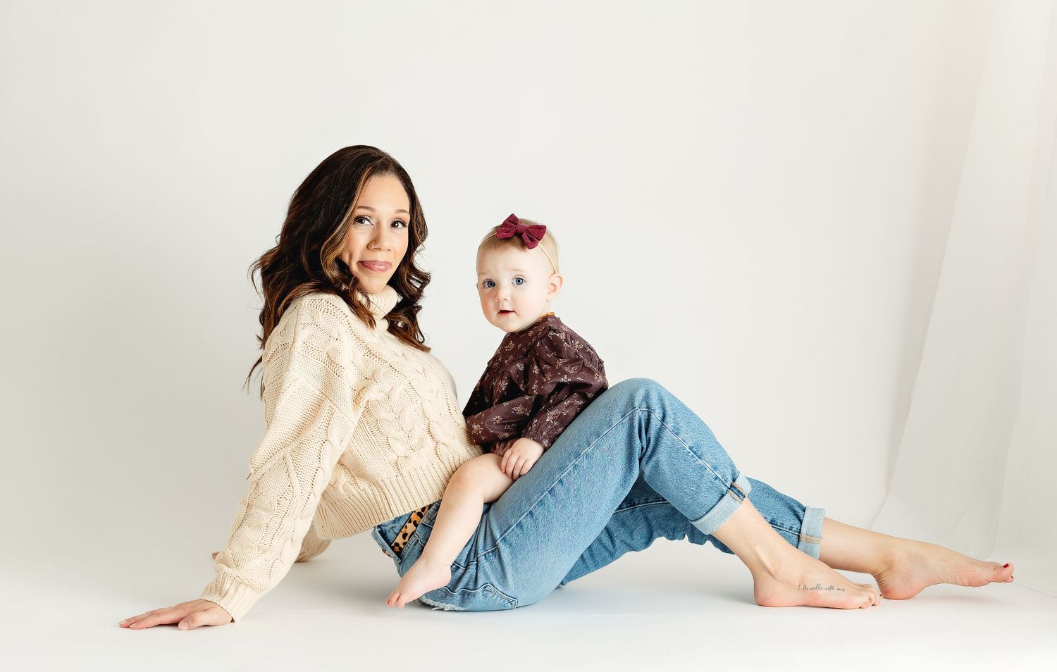 Mommy and me session. Greenville sc newborn photographer, Easley sc newborn photographer, Upstate newborn photographer.