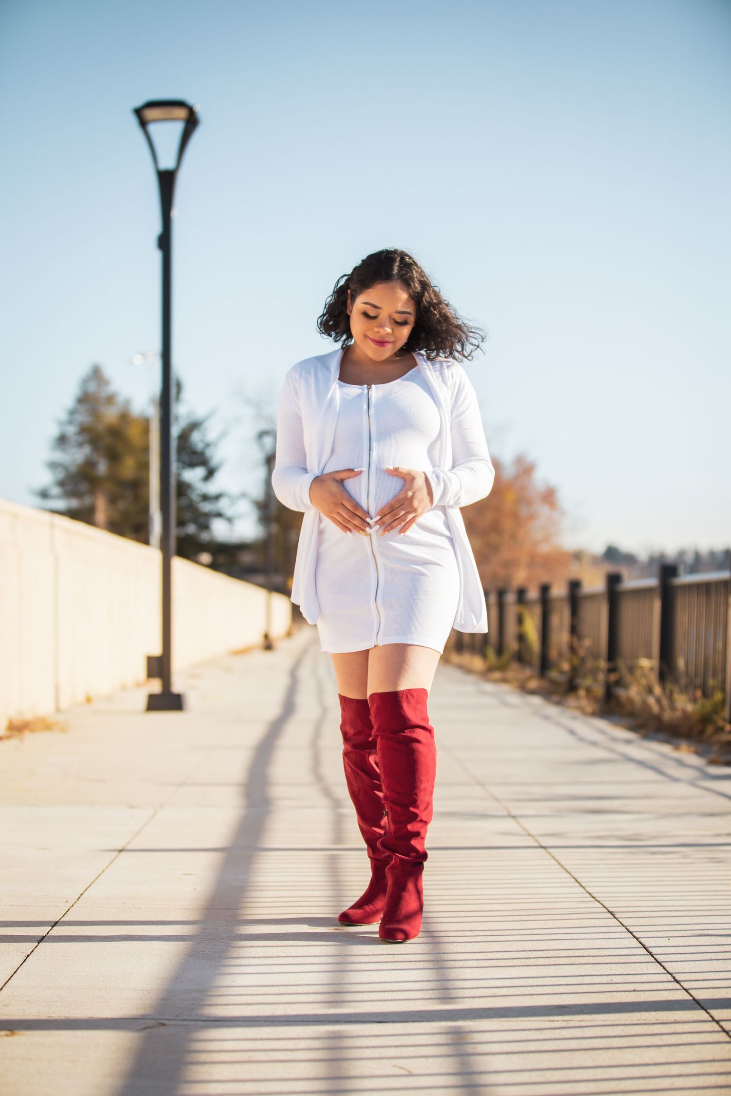 Beautiful maternity photos in River Front Park in Springfield, Massachusetts by CMEDINA PHOTOGRAPHY in Connecticut.