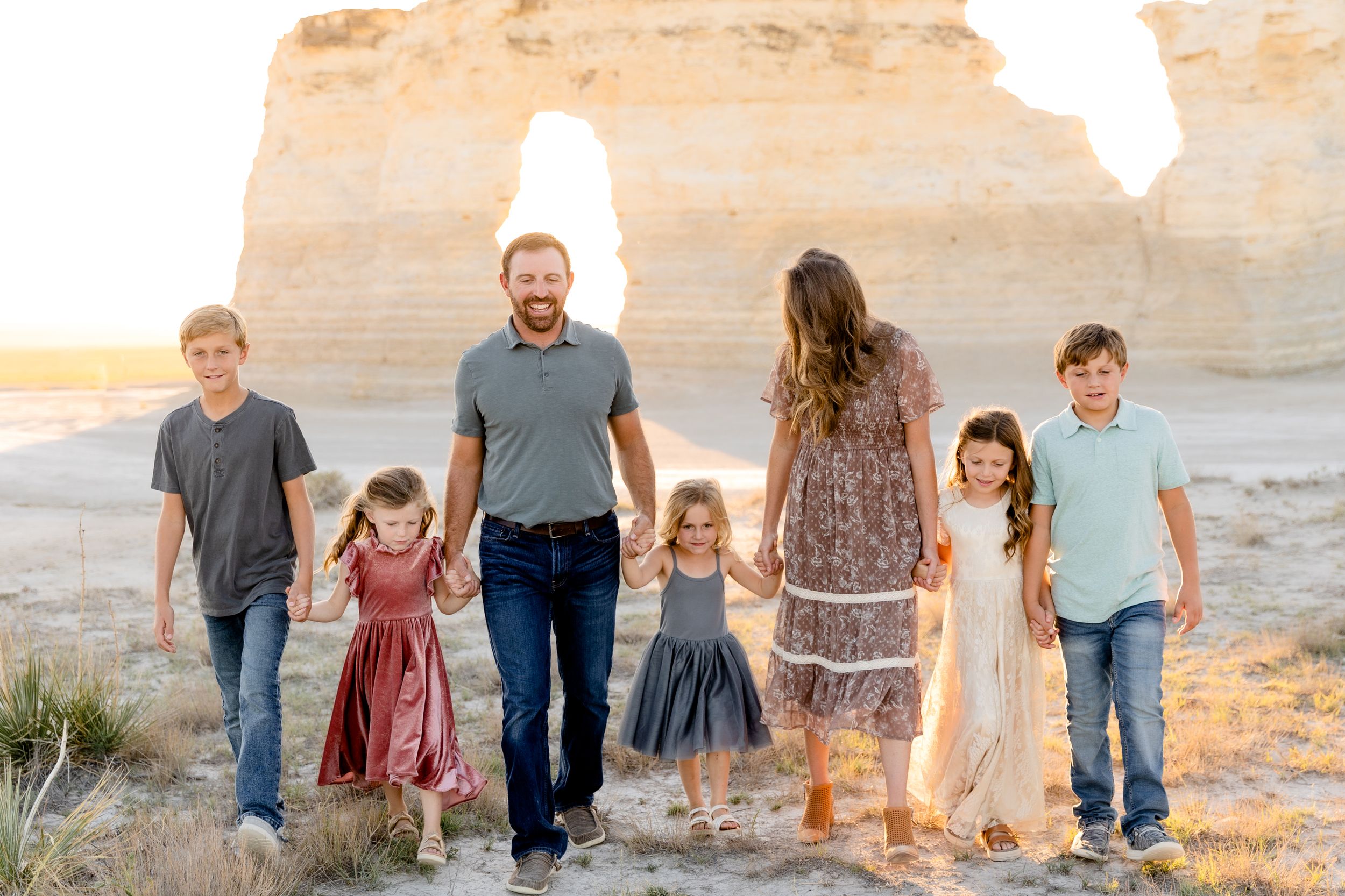 Western Kansas family photographer, Monument Rocks Photographer, Garden City Kansas, Colby Kansas Photographer