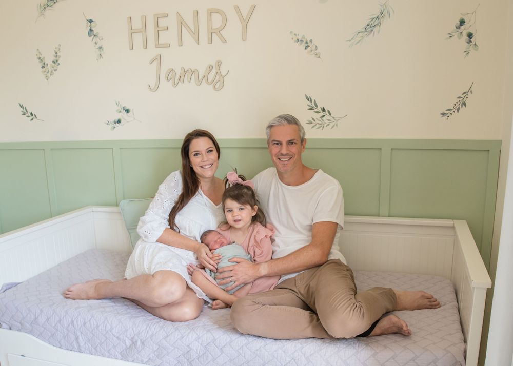 Family photoshoot at home - sage green colour scheme