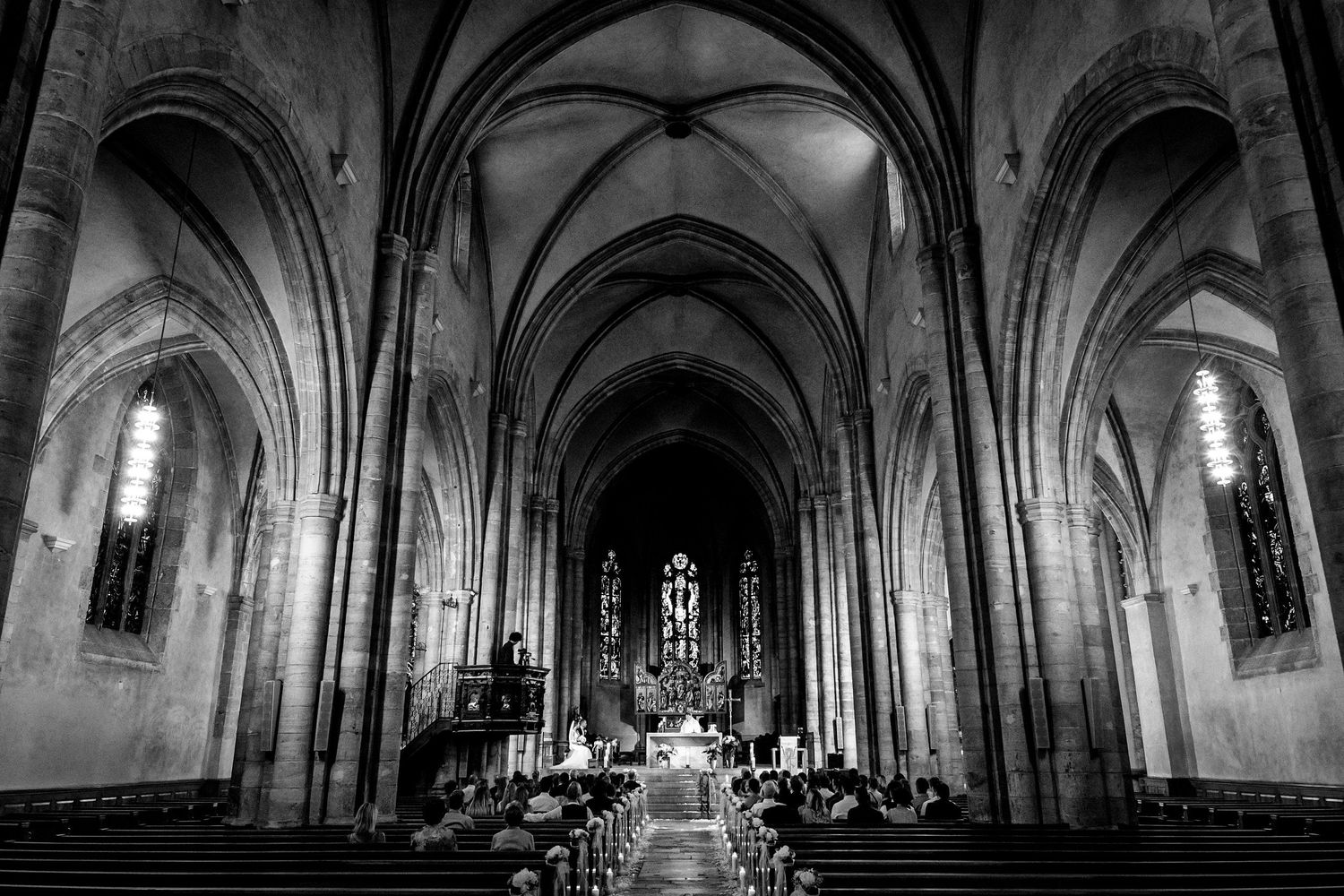TLOOK photographe de mariage de style documentaire, Cathédrale Notre-Dame de Sion cérémonie religieuse