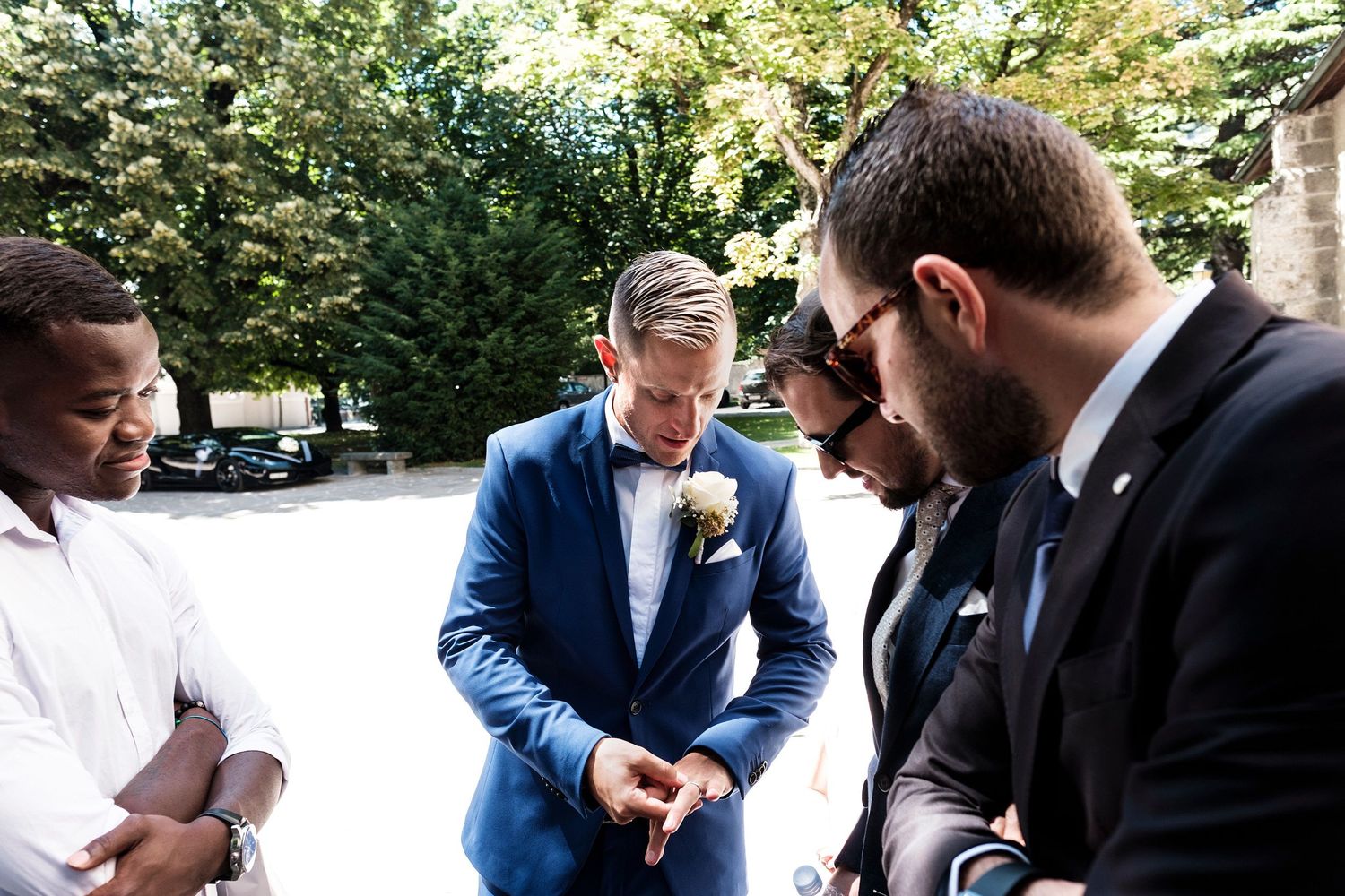 TLOOK photographe de mariage de style documentaire, Cathédrale Notre-Dame de Sion portraits