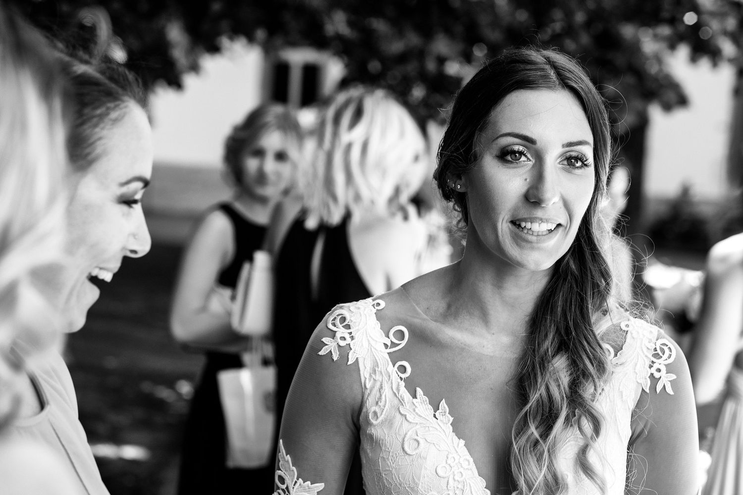 TLOOK photographe de mariage de style documentaire, Cathédrale Notre-Dame de Sion portrait