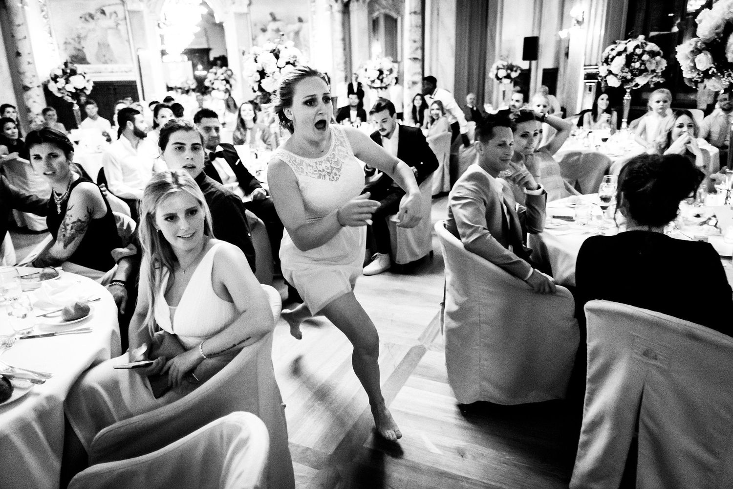 TLOOK photographe de mariage de style documentaire, Beau Rivage Palace à Lausanne soirée jeu