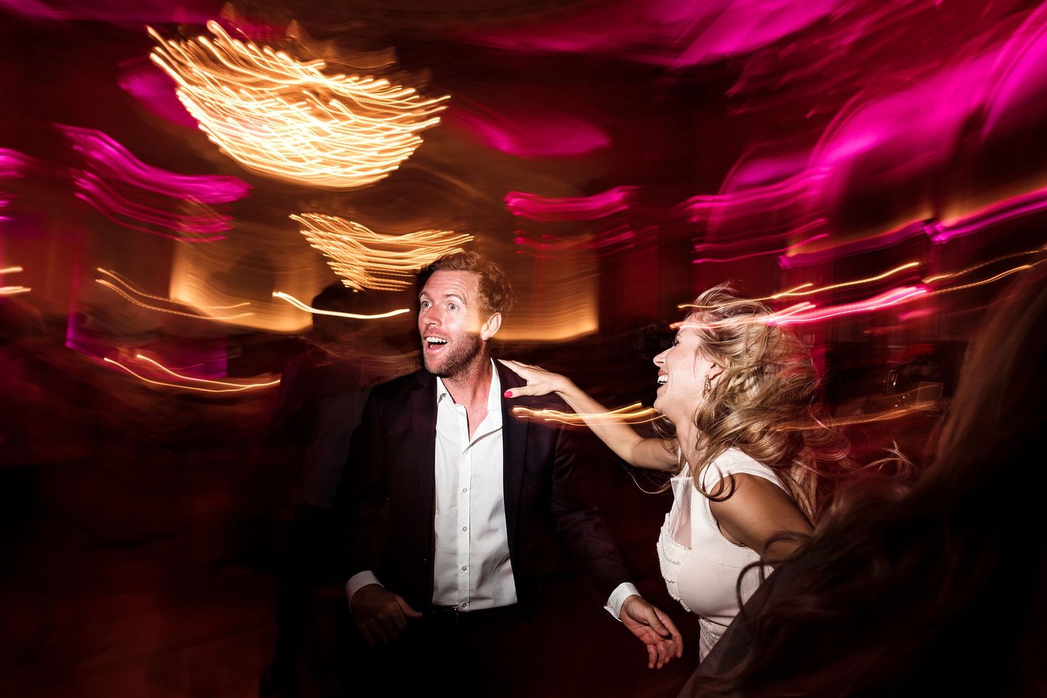 TLOOK photographe de mariage de style documentaire, Beau Rivage Palace à Lausanne dance floor