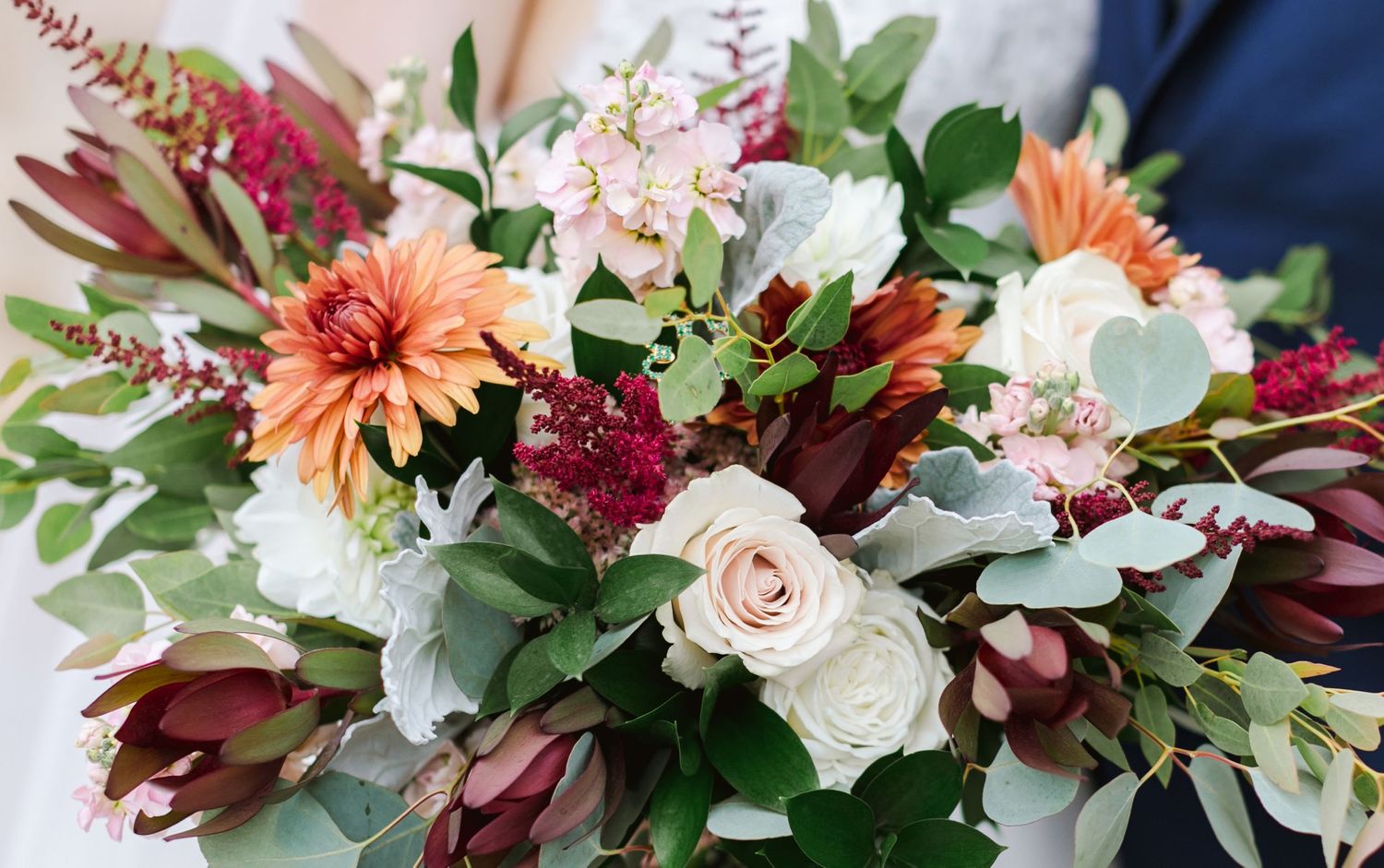 Fall wedding bouquet, Minnesota wedding photography