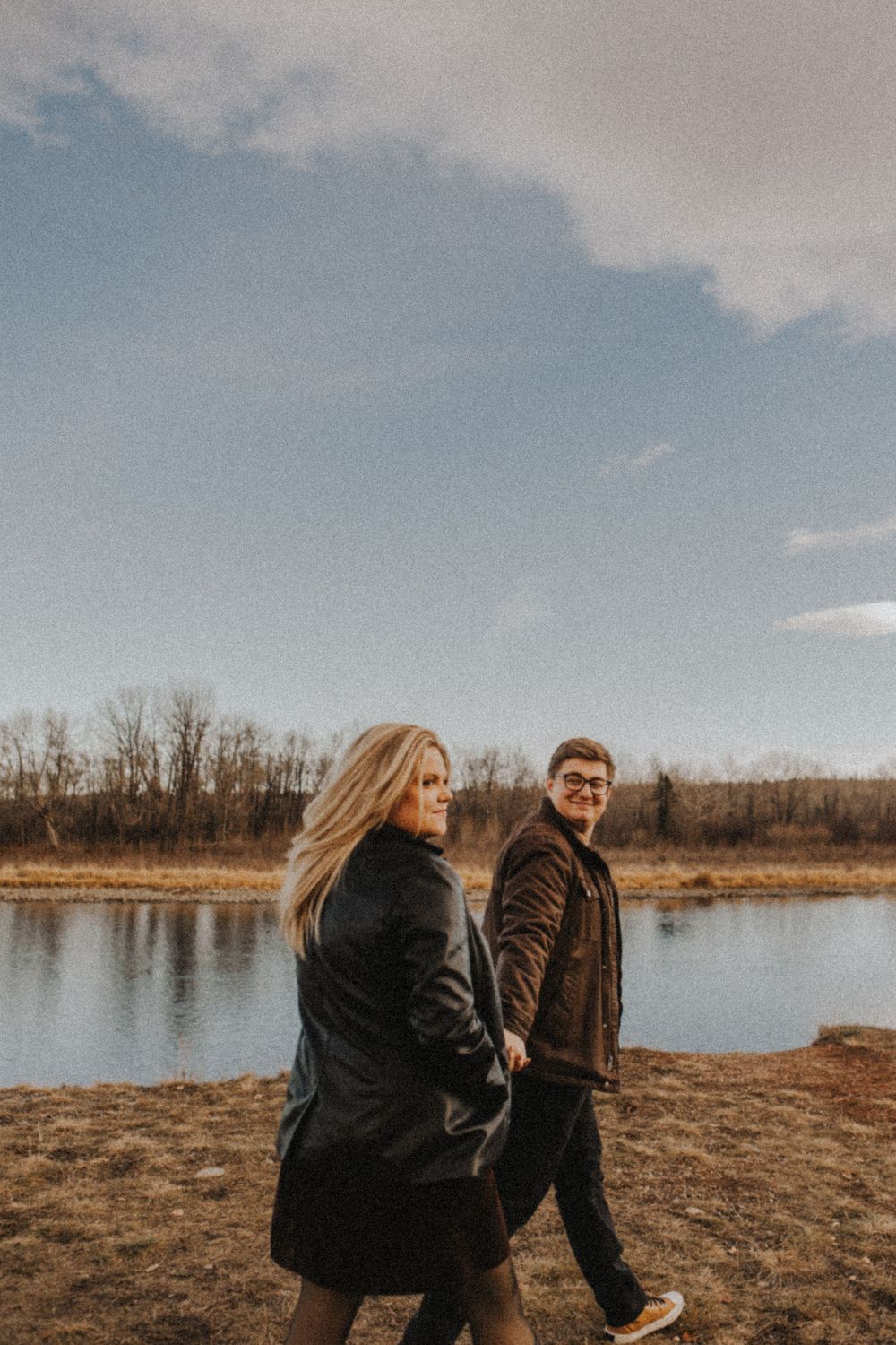 Outdoor Engagement Photographer Alberta | Calgary & Canmore Couples Photography | Adventure & Lifestyle Sessions in YYC & Canadian Rockies
