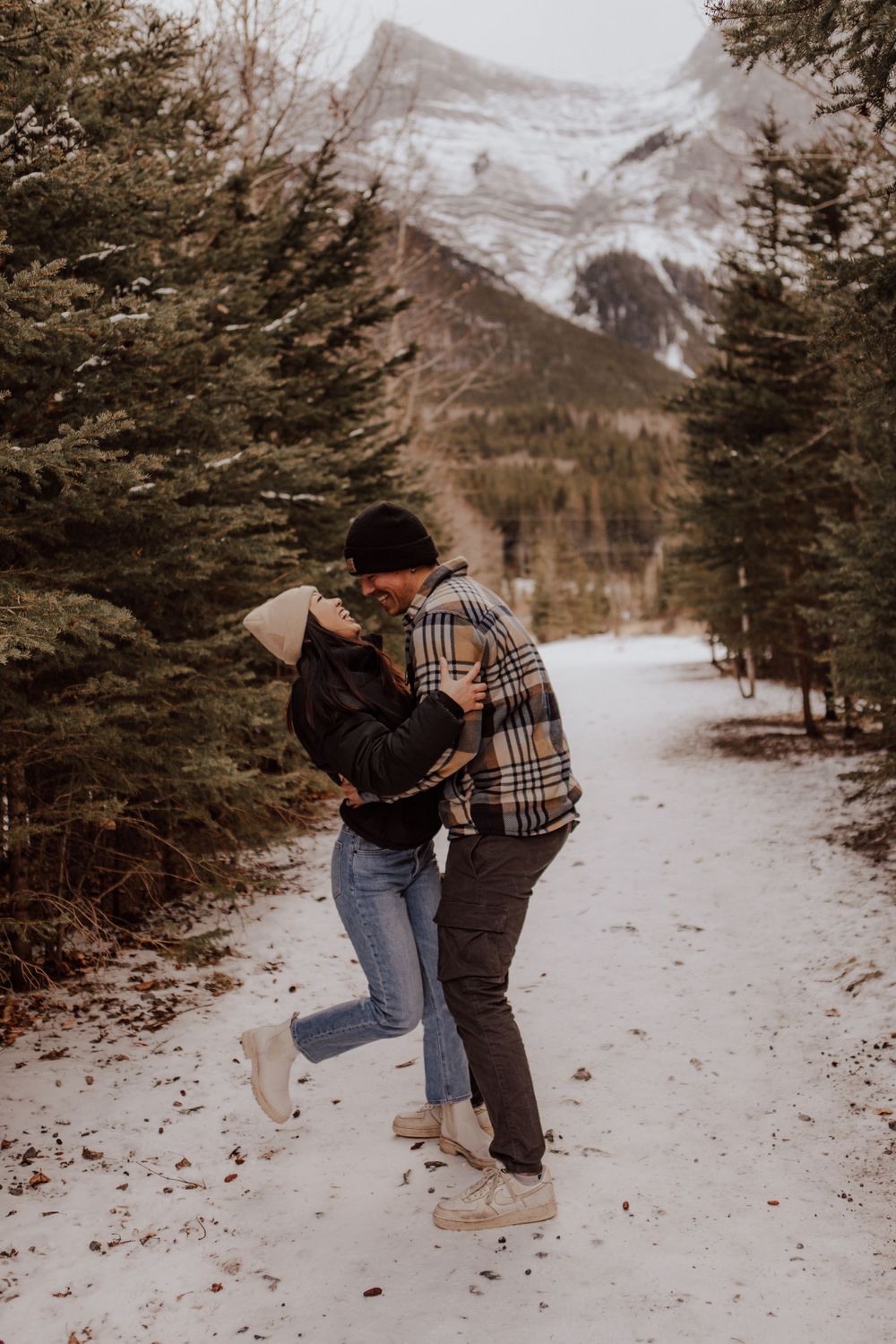 Outdoor Engagement Photographer Alberta | Calgary & Canmore Couples Photography | Adventure & Lifestyle Sessions in YYC & Canadian Rockies