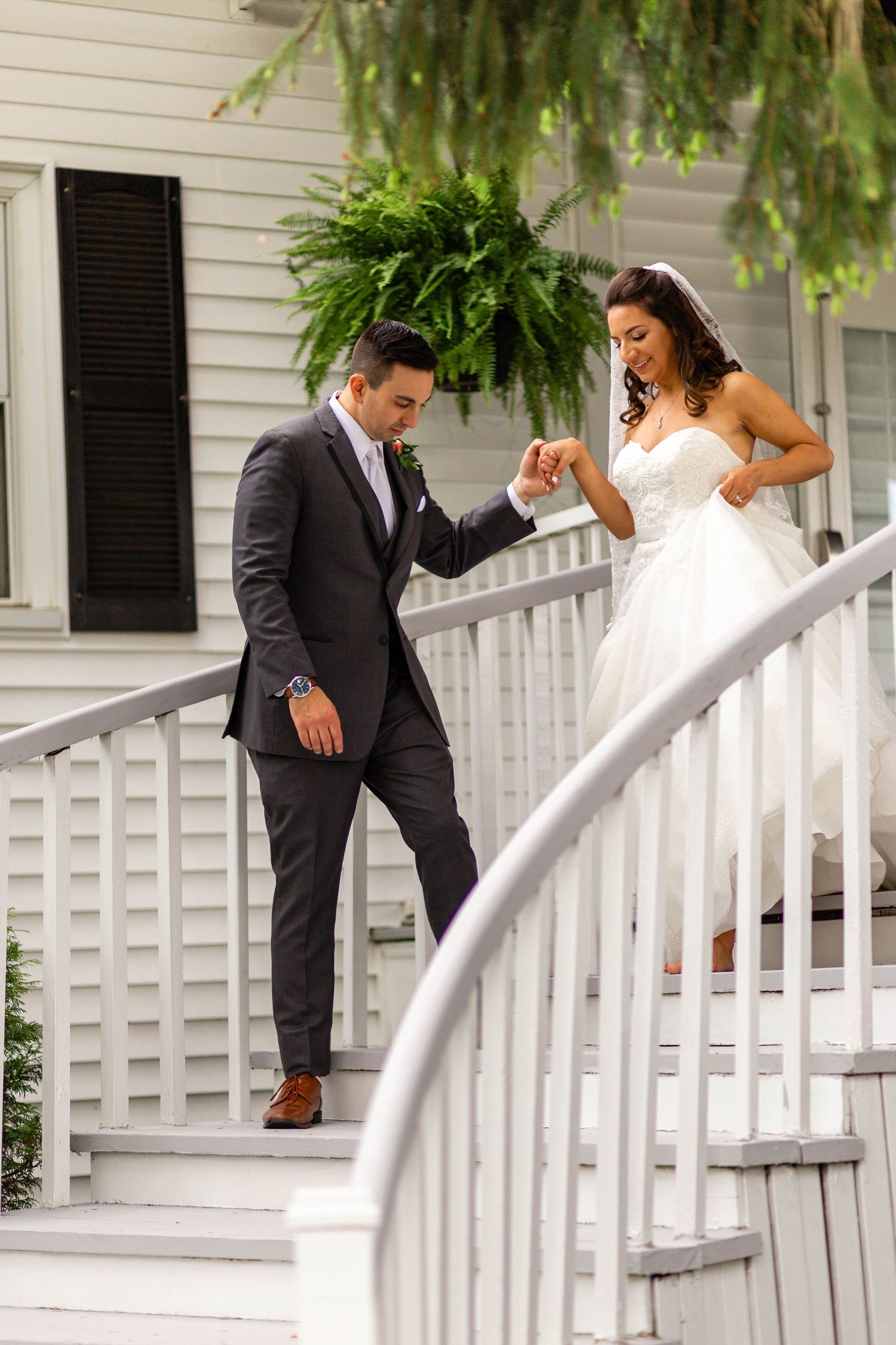 wedding couple posing for photos