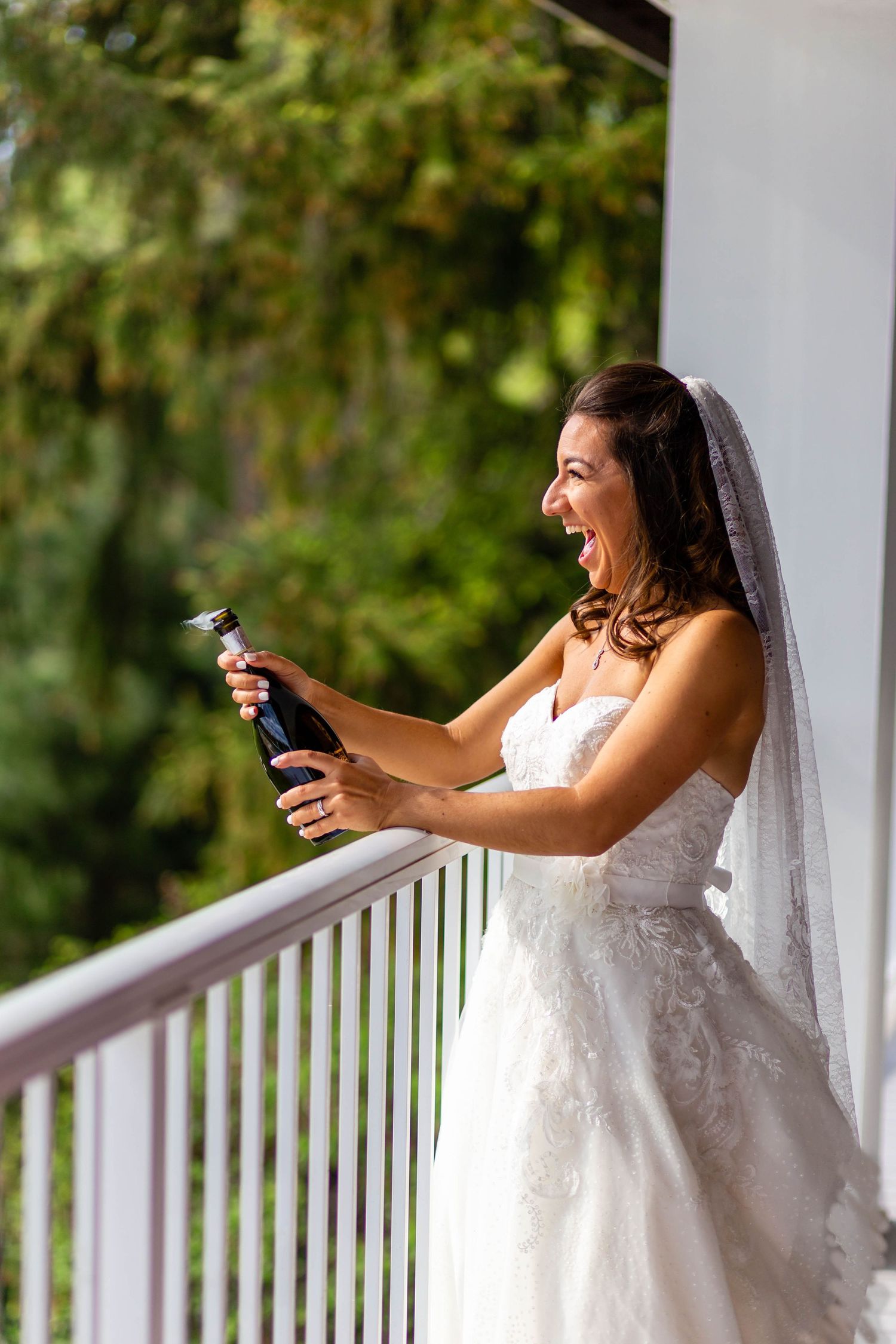 wedding couple posing for photos