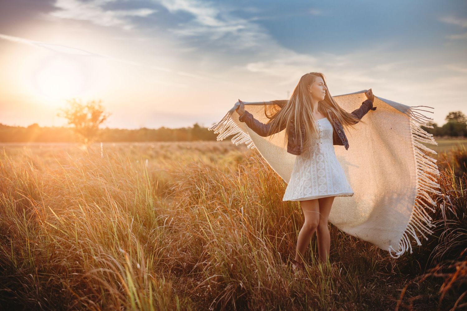 Lakeland Family Photographer- Senior dancing at sunset