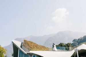 渴望影像｜專業經營的台灣婚禮攝影團隊，服務高雄、台南、台中、台北、新北及全台新人，擅長美式戶外婚禮、證婚儀式與自然時尚婚禮紀實，以明亮自然的光感、細膩構圖與真實情感，完整記錄婚禮準備、儀式與宴會中的每個動人時刻，並提供紐西蘭海外婚禮、海外婚紗與旅拍服務。