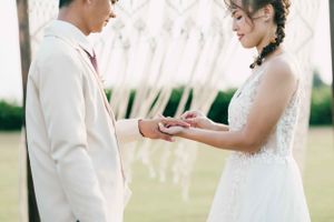 渴望影像｜專業經營的台灣婚禮攝影團隊，服務高雄、台南、台中、台北、新北及全台新人，擅長美式戶外婚禮、證婚儀式與自然時尚婚禮紀實，以明亮自然的光感、細膩構圖與真實情感，完整記錄婚禮準備、儀式與宴會中的每個動人時刻，並提供紐西蘭海外婚禮、海外婚紗與旅拍服務。