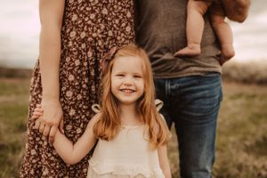 details during family photo session