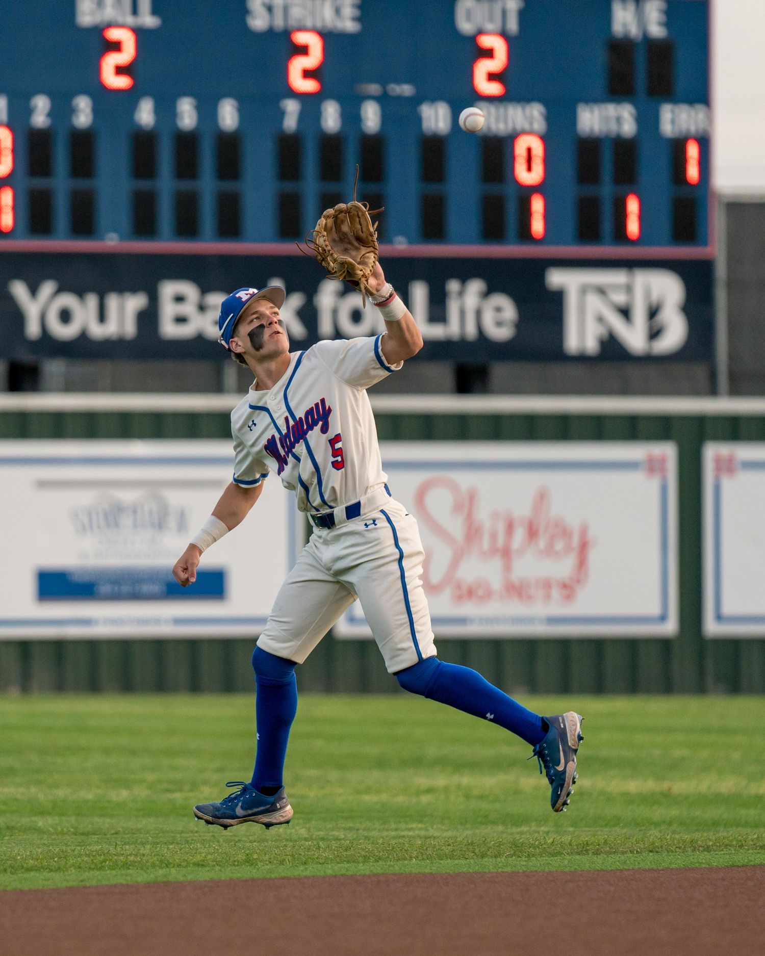 Baseball shortstop catching