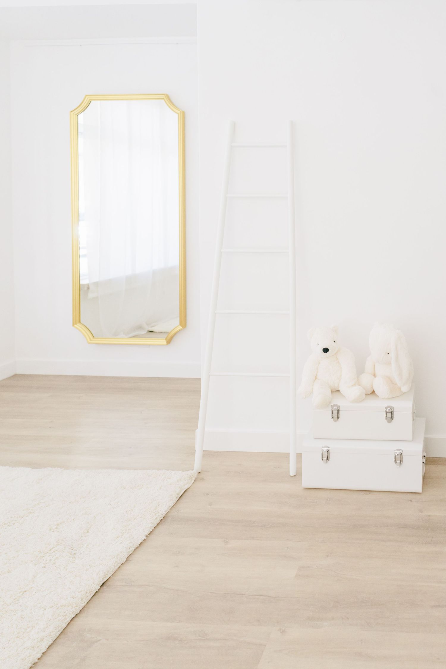 Estúdio de Fotografia em Queijas; Estúdio de Luz Natural e estilo minimalista; estúdio fotográfico acolhedor; Inês Valente Fotografia