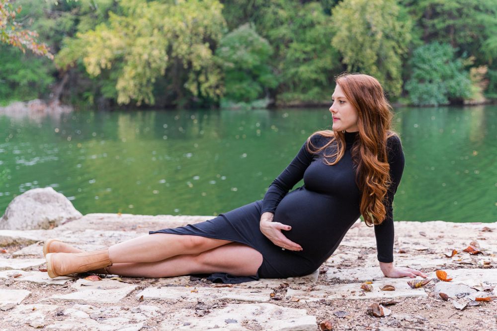 maternity session at Red Bud Isle in Austin, TX