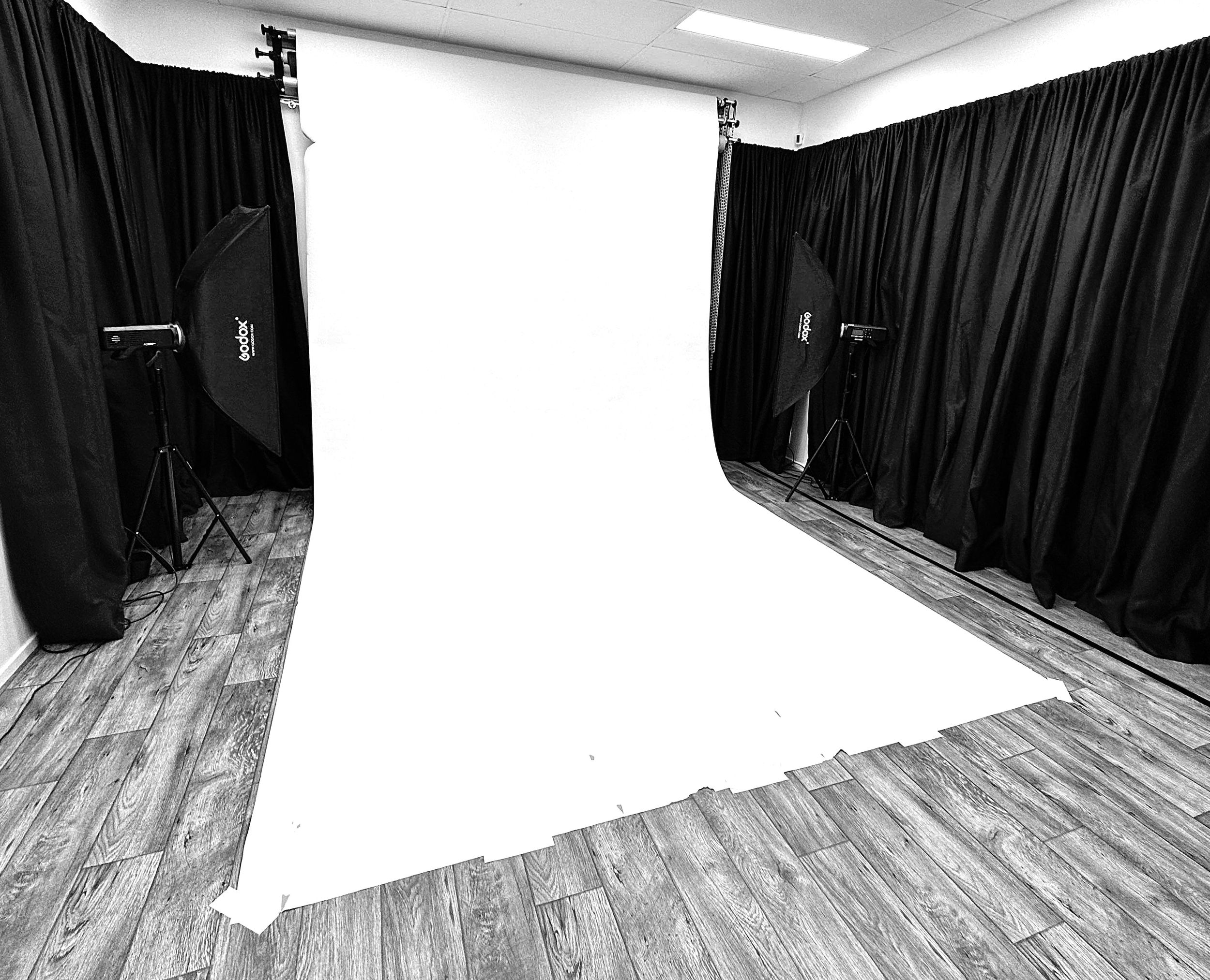 Photography Studio Hire Penrith LC PHOTO Children and Family