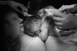"Preserving the miracle of birth: Captivating and emotional birth photography that beautifully captures the precious mom