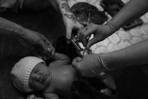 "Capturing the miracle of birth: Emotional and intimate birth photography that preserves the precious moments, raw emoti