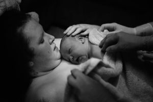 "Preserving the miracle of birth: Captivating and emotional birth photography that beautifully captures the precious mom