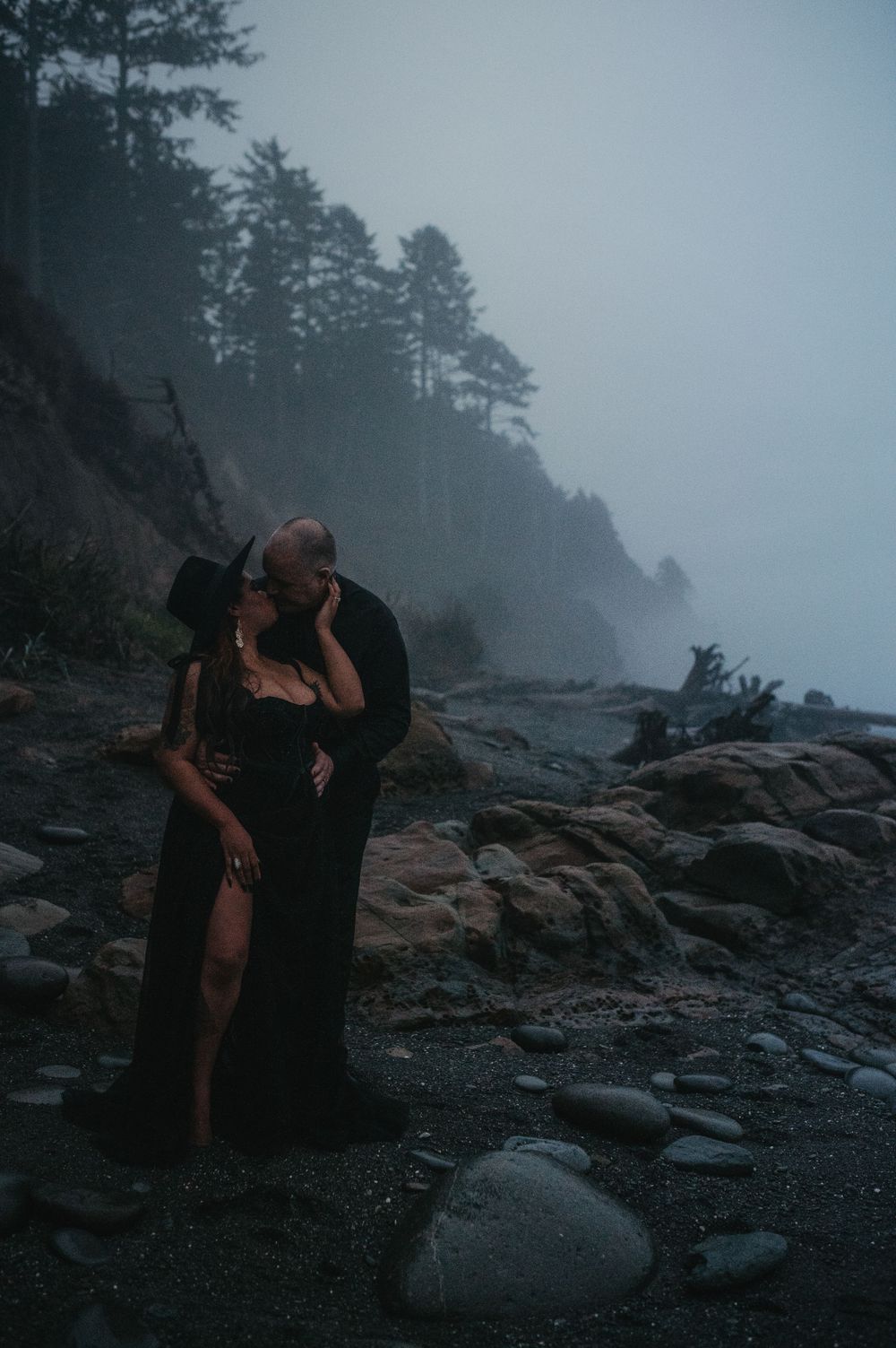 Port Angeles Photographer, Elopement photographer, Wedding Photographer, Elope, Beach Elopement, Seattle, Olympic NP