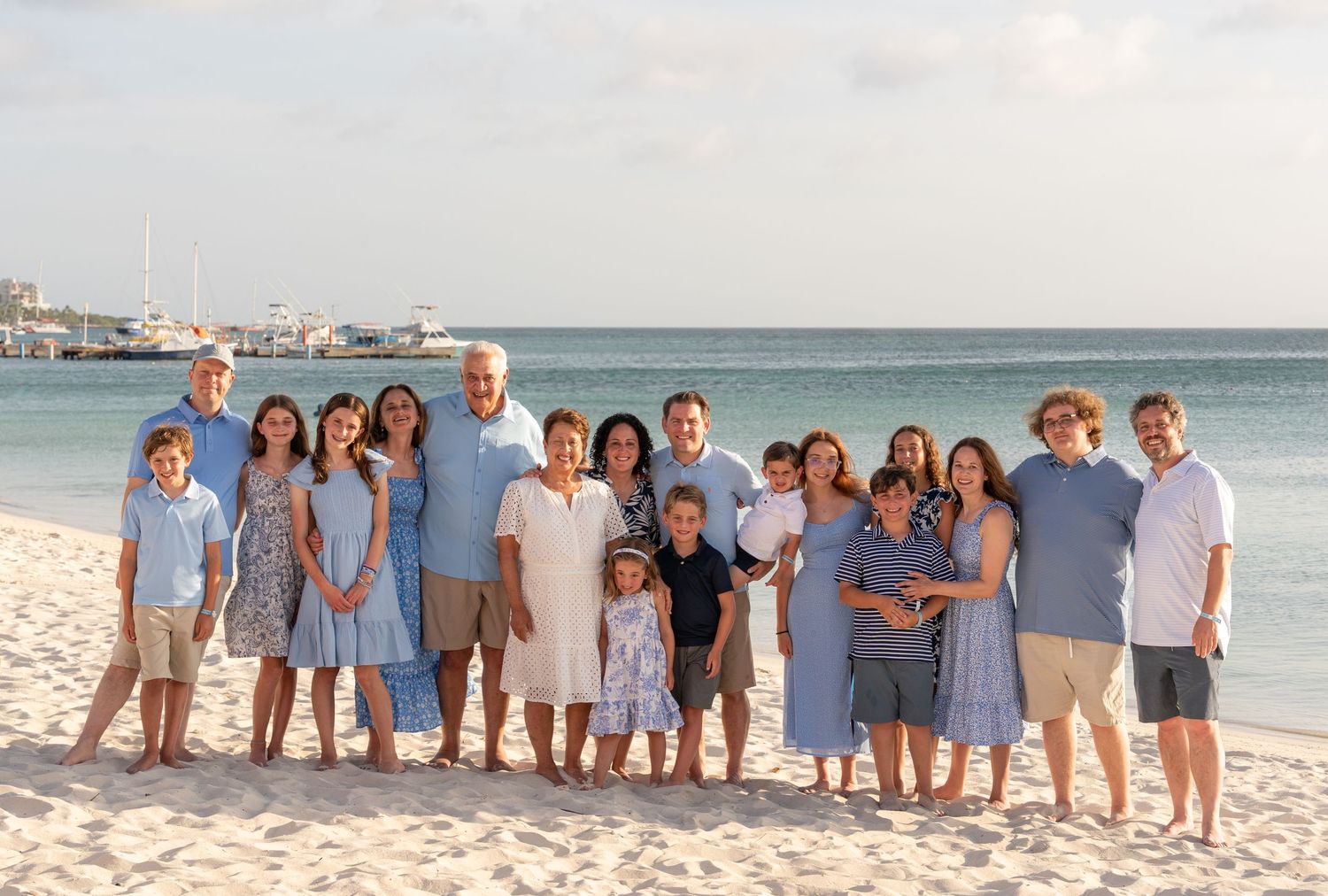 Big family reunion photoshoot