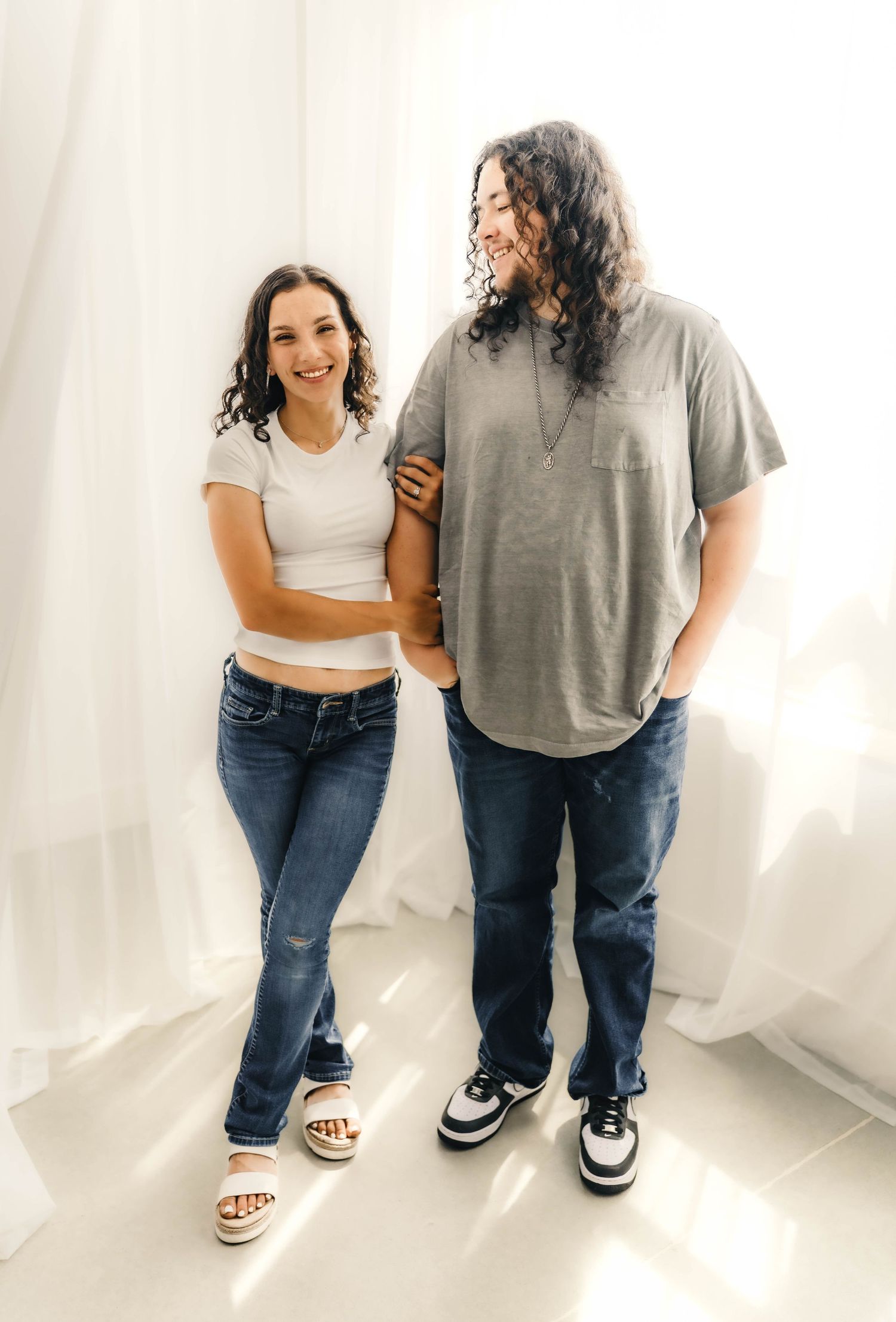 Jasmine Silversmith 
Jasmine Falling Photography
Oklahoma Wedding Photographer