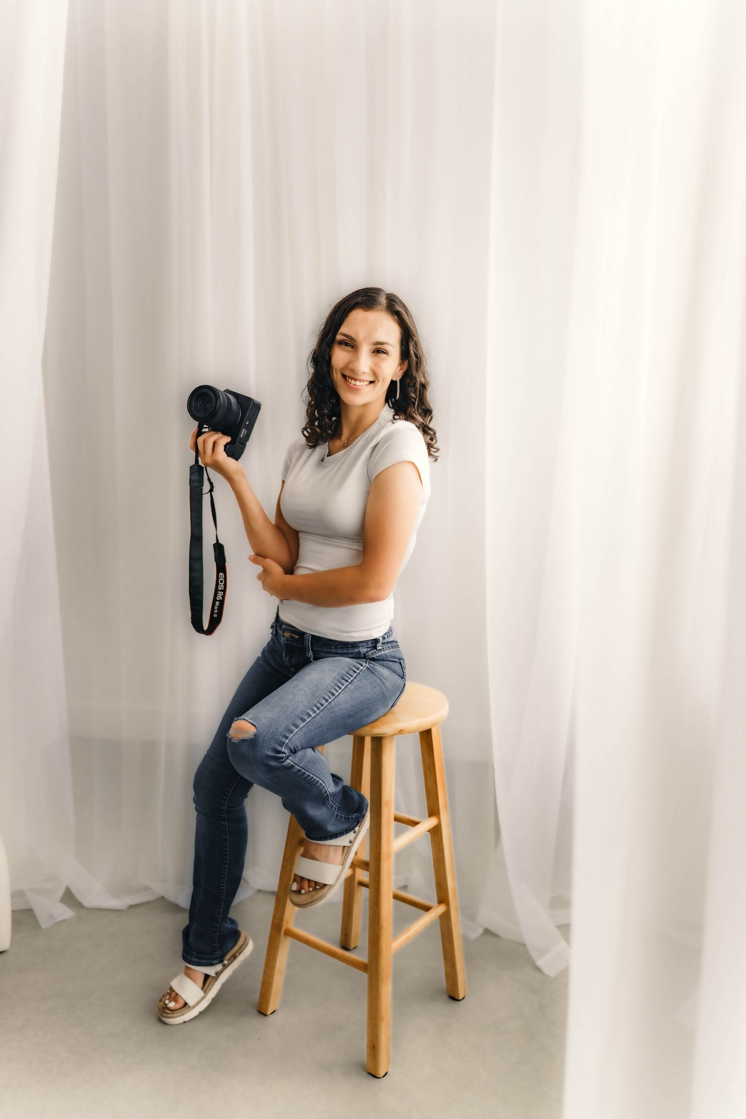 Jasmine Silversmith 
Jasmine Falling Photography
Oklahoma Wedding Photographer