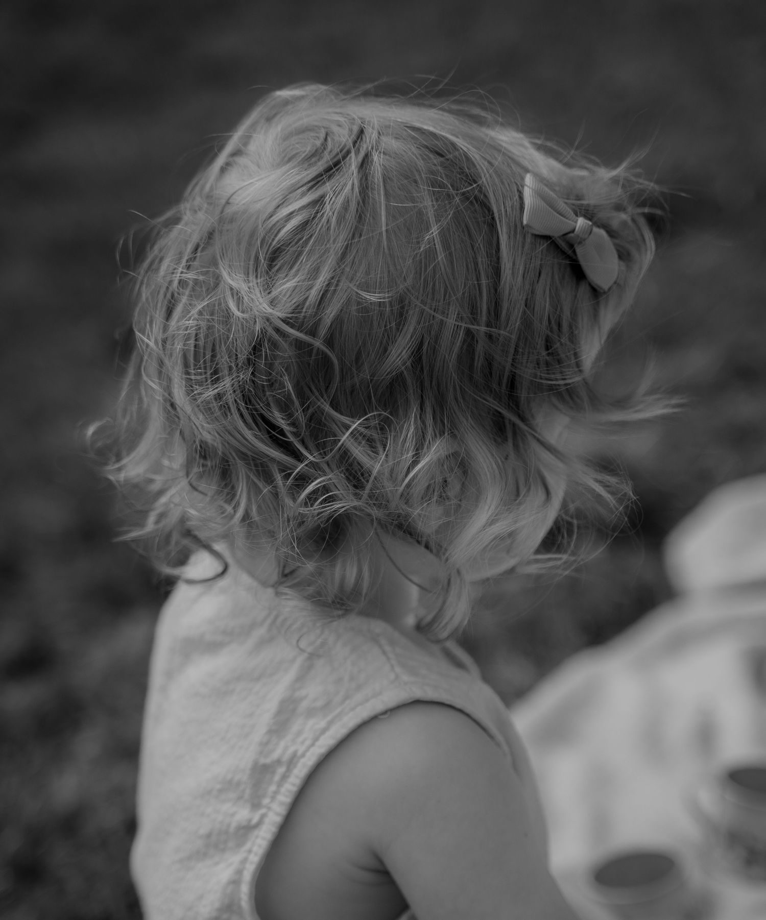 family-photographer-east-midlands-sibling-laughs.jpg