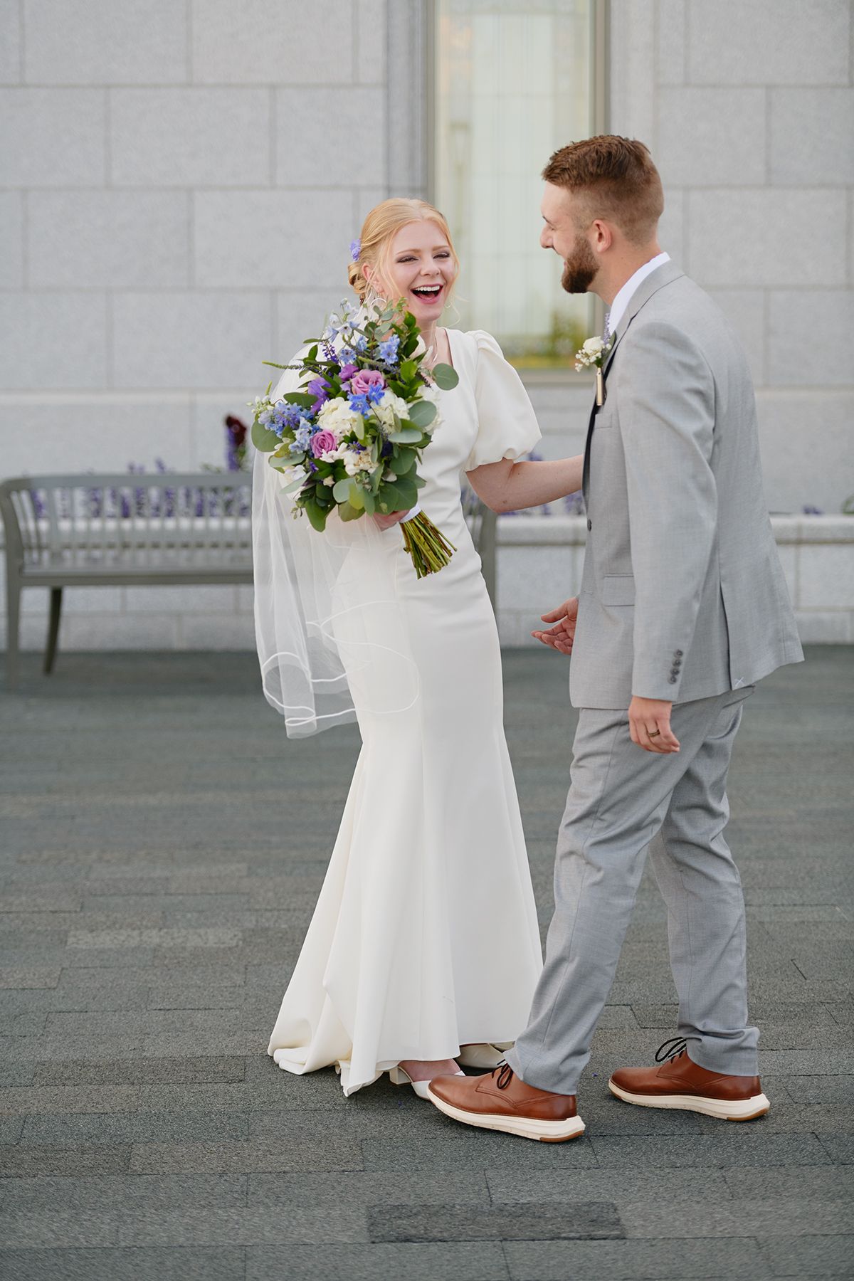 Blackfoot wedding photographer ShutterGirl bride and groom candid photos at Pocatello Idaho temple