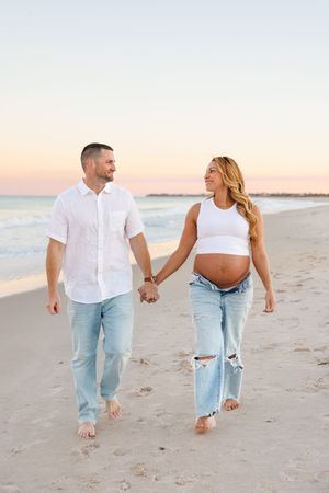 Beach Maternity Photographer, Vero Beach, Florida - Disney's Vero Beach Resort.