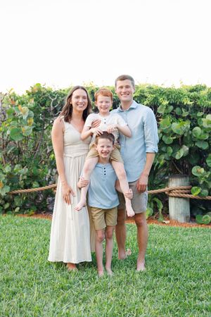 That To Wear for Beach Family Photos by Mai Mirabal, Family Photographer at Vero Beach, FL and Disney's Vero Beach Hotel.
