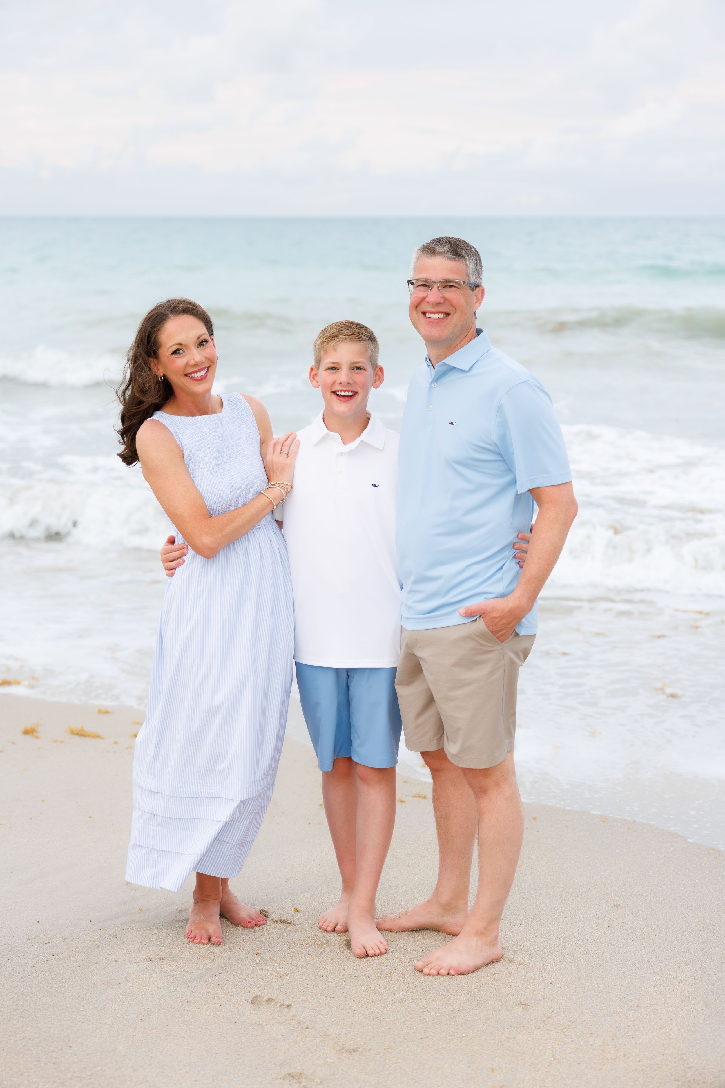 That To Wear for Beach Family Photos by Mai Mirabal, Family Photographer at Vero Beach, FL and Disney's Vero Beach Hotel.