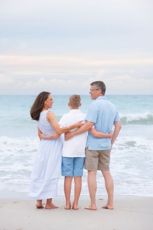 That To Wear for Beach Family Photos by Mai Mirabal, Family Photographer at Vero Beach, FL and Disney's Vero Beach Hotel.