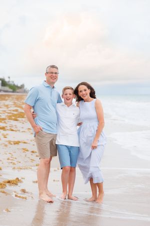 That To Wear for Beach Family Photos by Mai Mirabal, Family Photographer at Vero Beach, FL and Disney's Vero Beach Hotel.