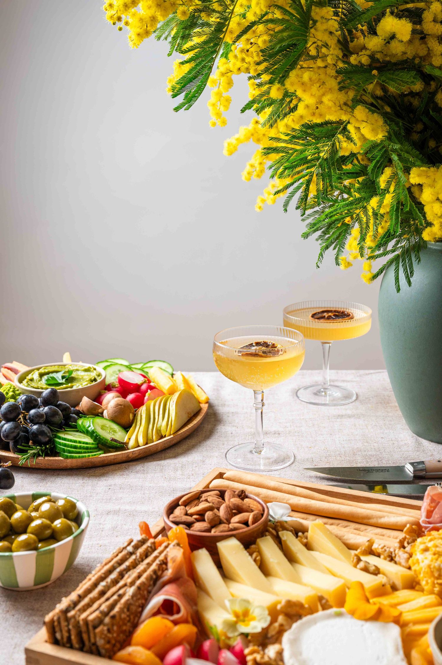 Photo mise en scène autour de l'apéritif - Photographe culinaire Paris Mélanie Rousselle