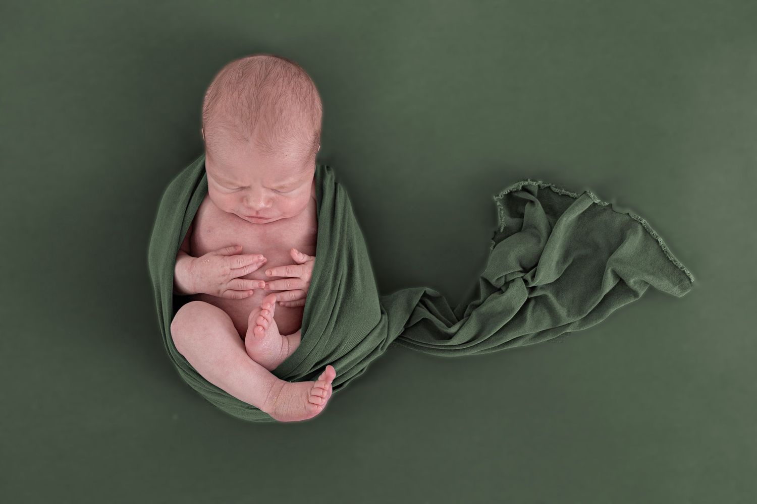 posed newborn photography