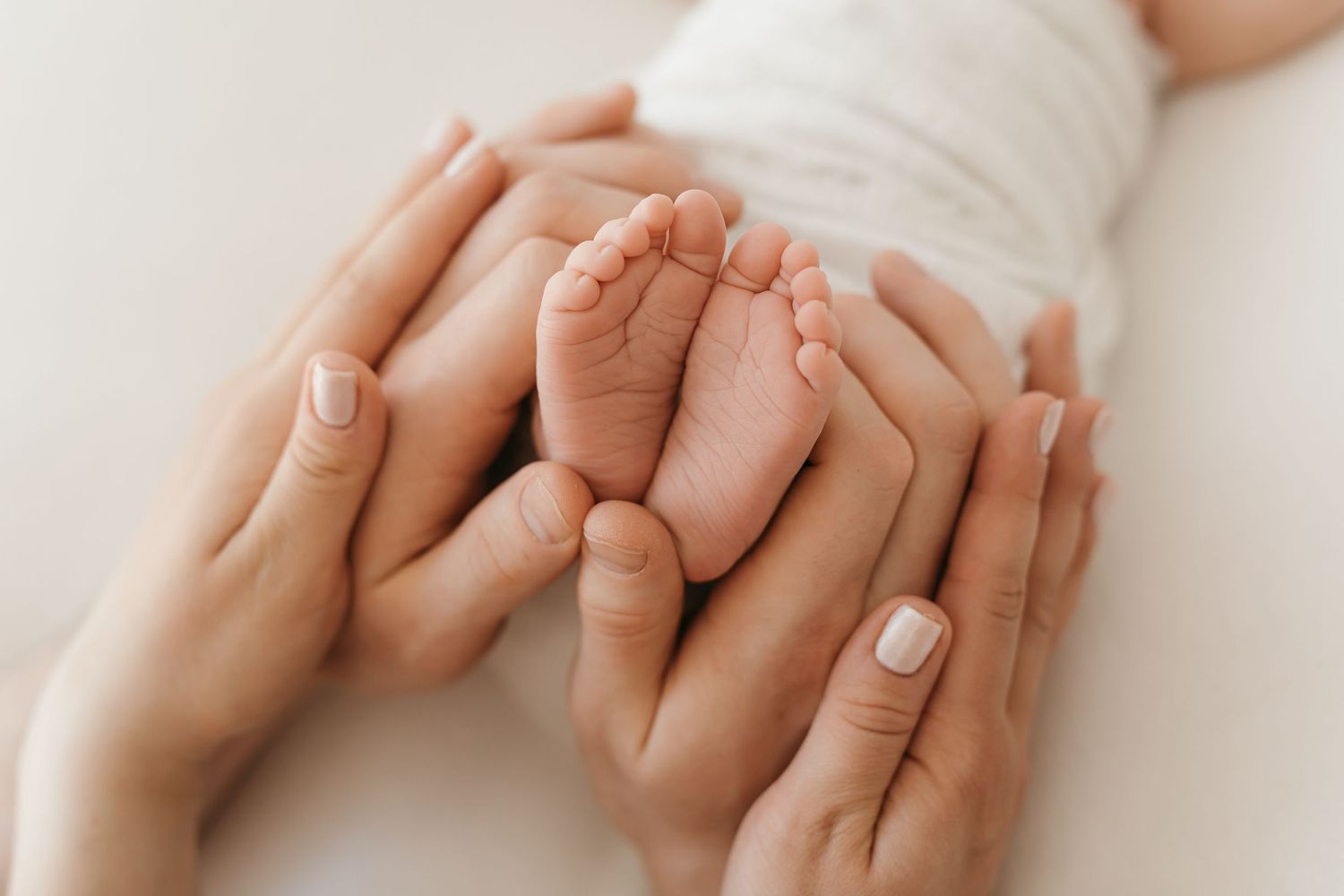 Valokuvaaja Lahti, odotuskuvaus, newbornkuvaus, vauvakuvaus, perhekuvaus, hääkuvaus, yrityskuvaus, miljöökuvaus, valokuvaus workshop