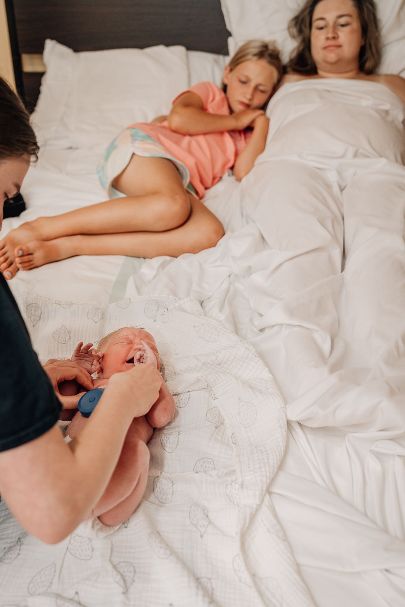 doula and birth photographer near me in northern Virginia