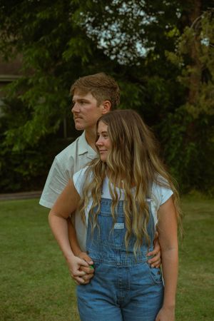 Storytelling couples photoshoot, sprinkler photoshoot, utah couples photoshoot